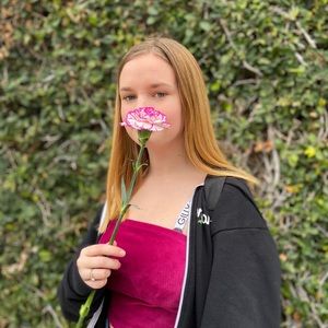 Meet your Posher, Alia